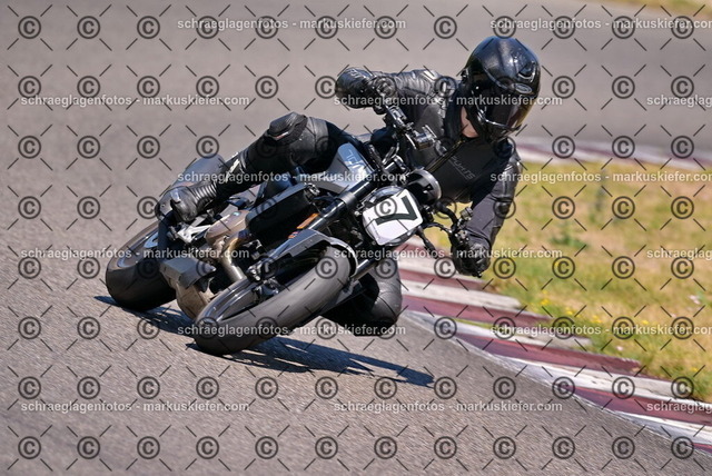 26bt05-1182 | markuskiefer.com - Realisiert mit Pictrs.com