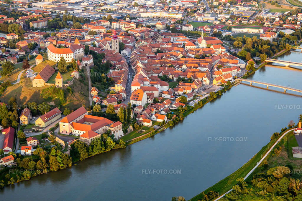 Aerial view: Bridges over the Drava River on the banks of the old town in Ptuj in the state Slovenia, Slovenia.Photo: IMG_137432.jpg taken on 07/08/2023 by Werner Riehm/FLY-FOTO.comResolution of the original: 5246 x 3497 px