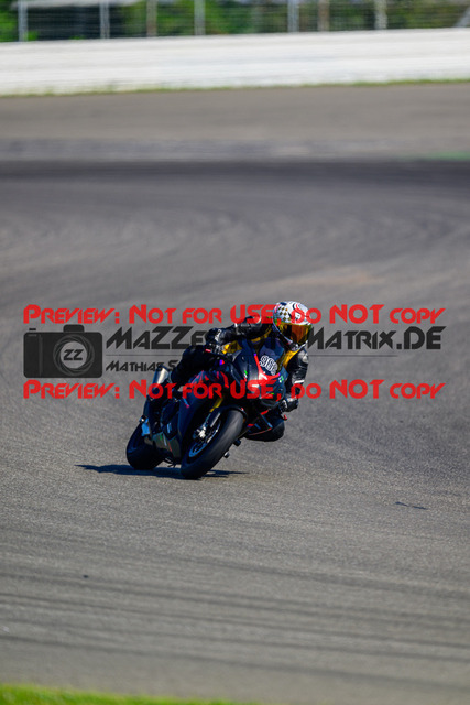 MaZZes_FotoMatrix_240520_6007705_3601 | INST