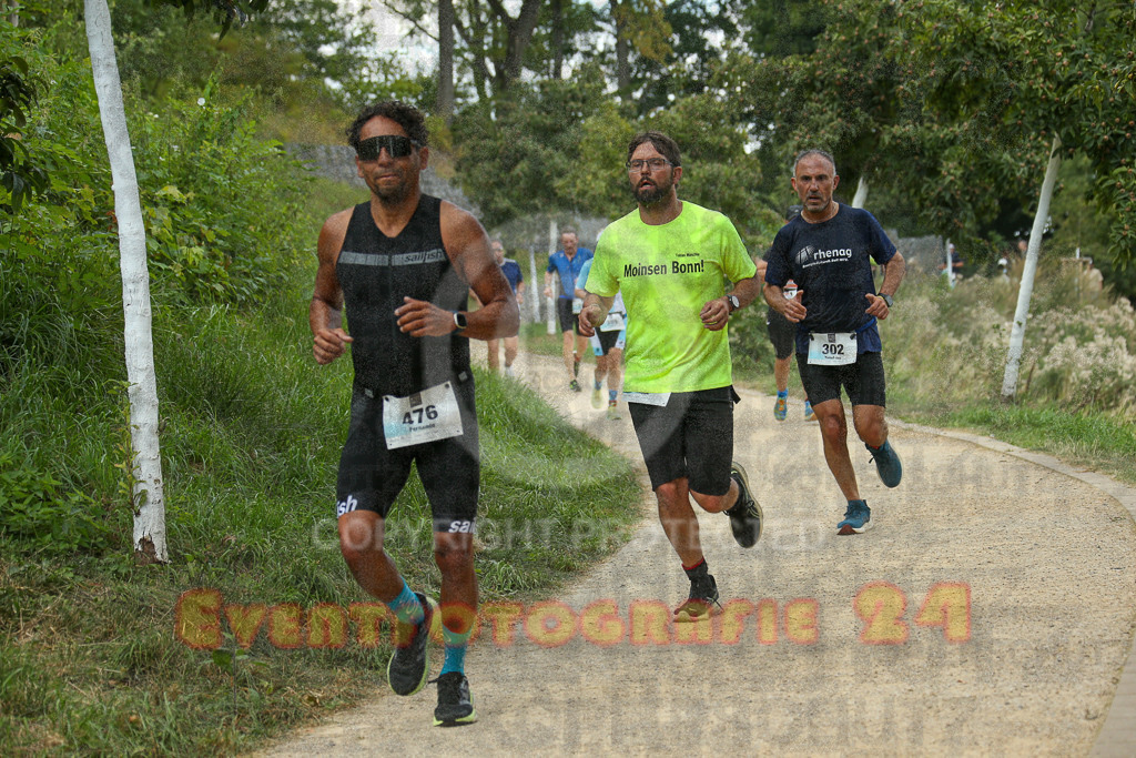 250824_1349_EX1_3832 | Sportfotografie im Rhein-Sieg Kreis, Köln, Bonn, NRW, Rheinland Pfalz, Hessen, etc. Unser Tätigkeitsfeld umfasst den Laufsport vom Volkslauf über den Marathon, Duathlon, Triathon bis zum Ultralauf wie Kölnpfad Ultra oder Schindertrail.