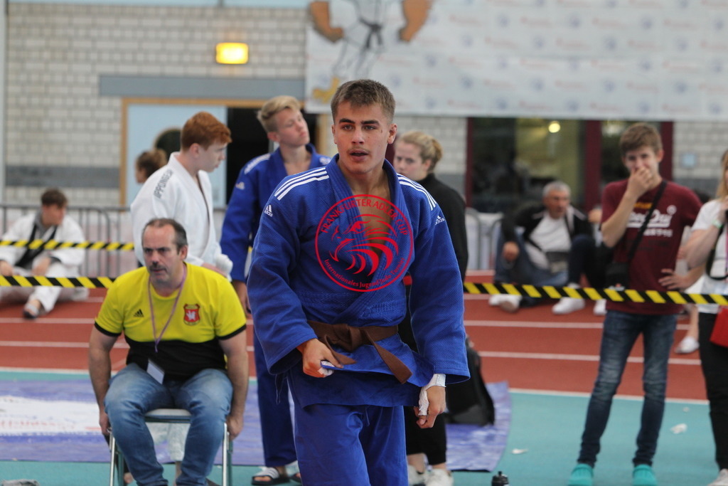 JT6F9194 | Fotos vom Adler Cup - Pictures from Adler Cup

Hier findet Ihr alle Eindrücke und großen Momente der Adler Cup Wochenenden. Here you will find all impressions and great moments of the Adler Cup weekends. - Realisiert mit Pictrs.com