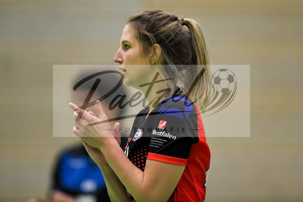 VCOBWA20211106_059 | Volleyball, Frauen:   bei dem Spiel der 3. Liga West zwischen VC Osnabrueck und SV BW Aasee in der Schlosswallhalle am 06.11.2021 in Osnabrueck, Deutschland. - Realisiert mit Pictrs.com