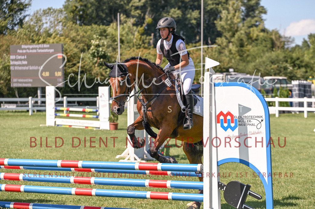 Schugtsche-Düren.2024.04-Stilspringprf.E-57 | Schugtsche Fotografie - Realisiert mit Pictrs.com