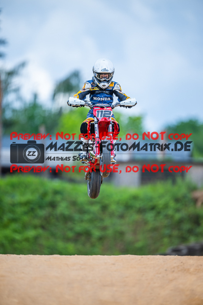 MaZZes_FotoMatrix_220528_8598 | Fotograf Mathias Schmid
Sportfotograf,
Eventfotograf,
Hochzeitsfotograf,
Portraitfotograf