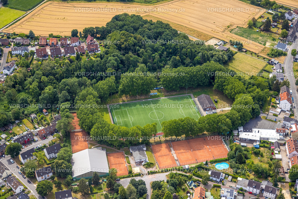 Castrop-Rauxel220706846 | Luftbild, Erin-Kampfbahn Fußballplatz und Tennisplätze, Obercastrop, Castrop-Rauxel, Ruhrgebiet, Nordrhein-Westfalen, Deutschland