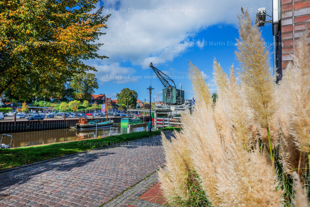 Stade Hafencity Herbst_ELS_7808041026 | Fotos aus den Touristenorten aus Norddeutschland. - Realisiert mit Pictrs.com