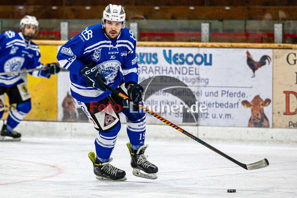 SC Forst NATURE BOYS gegen WANDERERS Germering | Eishockey Landesliaga Herren Gruppe A 2024/2025, SC Forst NATURE BOYS gegen WANDERERS Germering, 20241025,Matthias MÜLLER (Nature Boyz 19) in Aktion,2024-10-25 in Peißenberg (Eisstadion Peißenberg), Matthias MÜLLER (Nature Boyz 19)Copyright: WolfgangxLindner www.foto-lindner.de