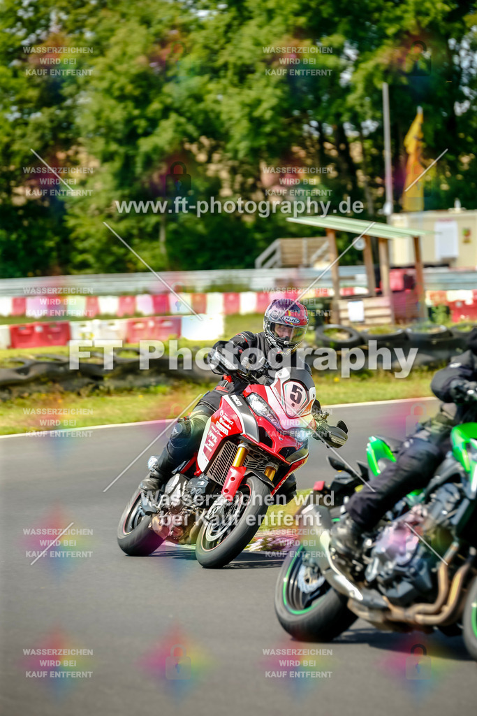 VBK-4860 | Hier findet Ihr Bilder von Touristenfahrten auf der Nürburgring Nordschleife oder von anderen Veranstaltungen die ich besucht habe. Viel Spass beim Durch Schauen 
