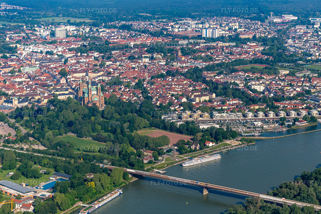 Luftbild: Rheinbrücke B39 in Speyer im Bundesland Rheinland-Pfalz in Deutschland. Foto: IMG_114245.jpg vom 26.05.2019 durch Werner Riehm/FLY-FOTO.de