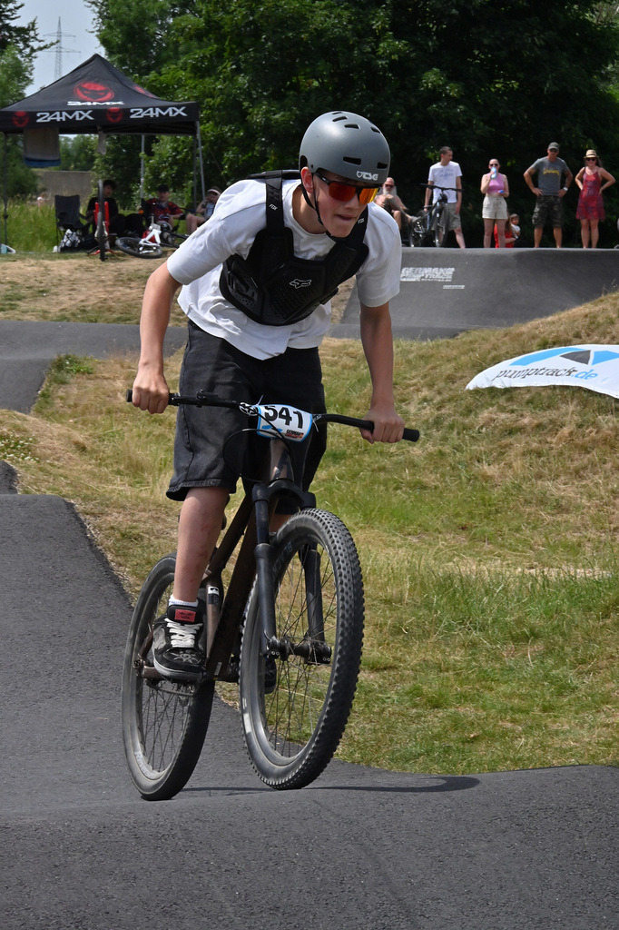 DSC_7277-cam-florian | German Pumptrack Series - Realisiert mit Pictrs.com