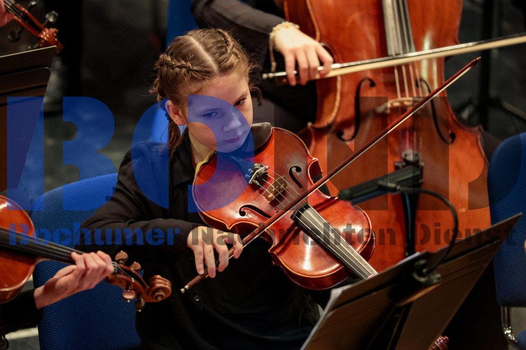 Maerkisches Jugendsinfonieorchester (MJO) {date} -  | {headline}(Foto: Sebastian Sendlak / BOND) - Realisiert mit Pictrs.com