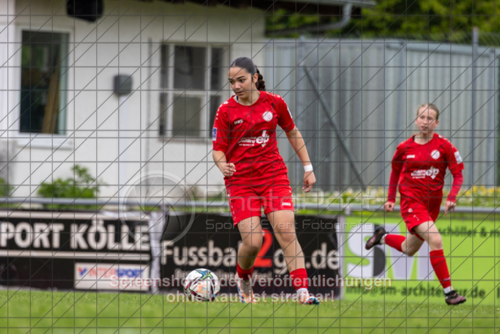 20250426_150657_0495 | #,1.FC Donzdorf (rot) vs. FC Wittlingen (schwarz), Fussball, EnBW-Oberliga B -Juniorinnen, 20. Spieltag, Saison 2024/2025, Rasenplatz, Lautertal Stadion, Süßener Straße 16, 73072 Donzdorf, 26.04.2025 - 14:00 Uhr,Foto: PhotoPeet-Sportfotografie/Peter Harich