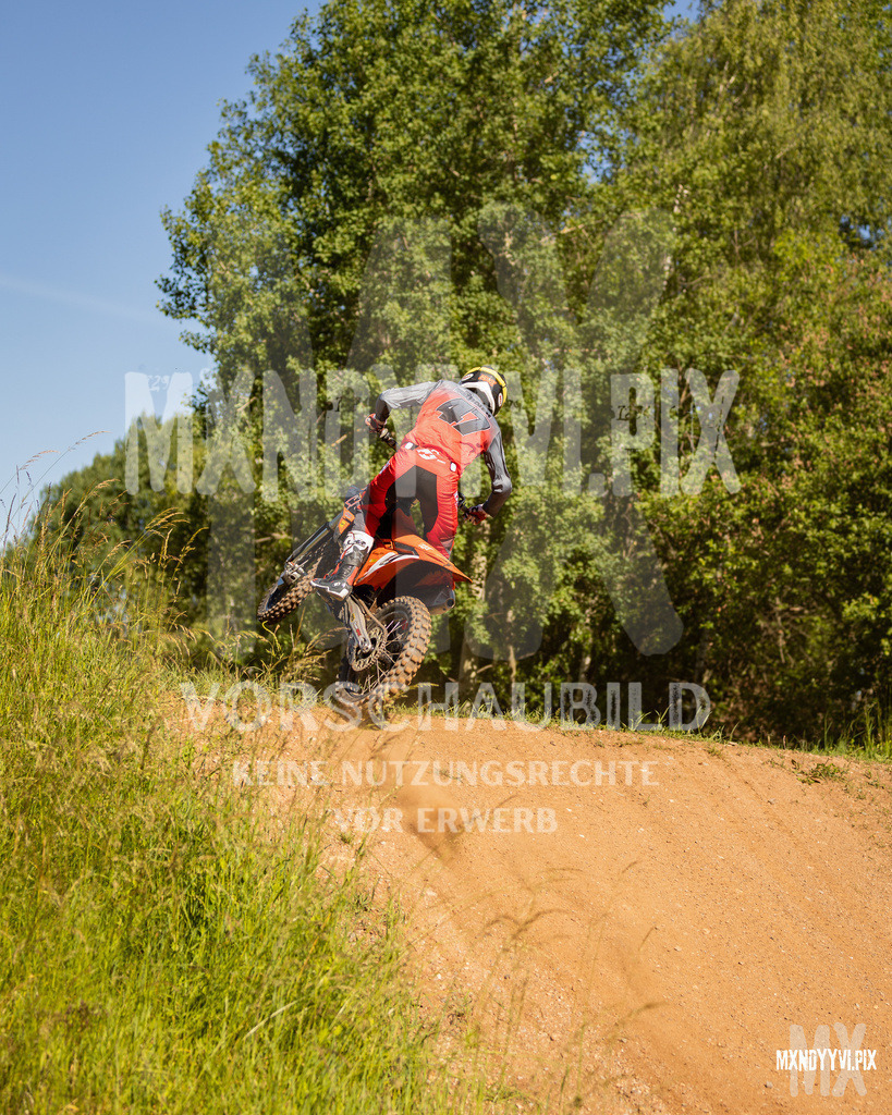 866A0707 | mxndyyvipix