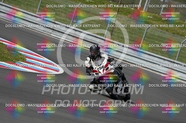 2025_08_02_PBK_21319 | Sportfotografie; SlowMotion; Video; Rennstrecke; Hafeneger; RSE; Speer; Trackday; Motorsportarena; Hockenheimring; Brno; Most; Barcelona; Valencia, Benny; Kaetzmer;