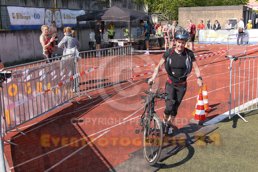 220424_1050_EV8_8814 | Sportfotografie im Rhein-Sieg Kreis, Köln, Bonn, NRW, Rheinland Pfalz, Hessen, etc. Unser Tätigkeitsfeld umfasst den Laufsport vom Volkslauf über den Marathon, Duathlon, Triathon bis zum Ultralauf wie Kölnpfad Ultra oder Schindertrail.