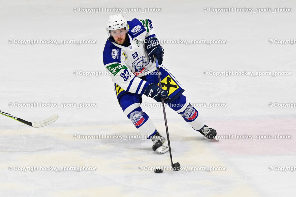 ESV Ferlach vs. UECR Eisbären Huben | #33 Sotlar Jure UECR EISBÄREN HUBEN, ESV Ferlach vs. UECR Eisbären Huben, ESV Ferlach vs. UECR Eisbären Huben am 31.10.2025 in Ferlach (HTC Eishalle Ferlach), Austria, (Photo by Bernd Stefan)