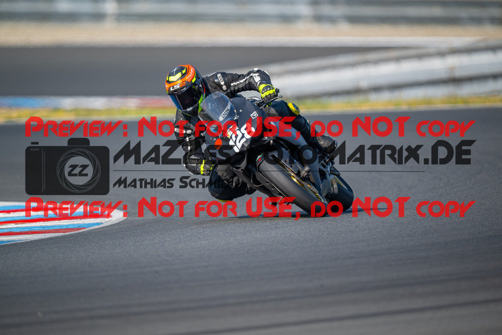 MaZZes-Fotomatrix-20260805-520870 | OPEN
