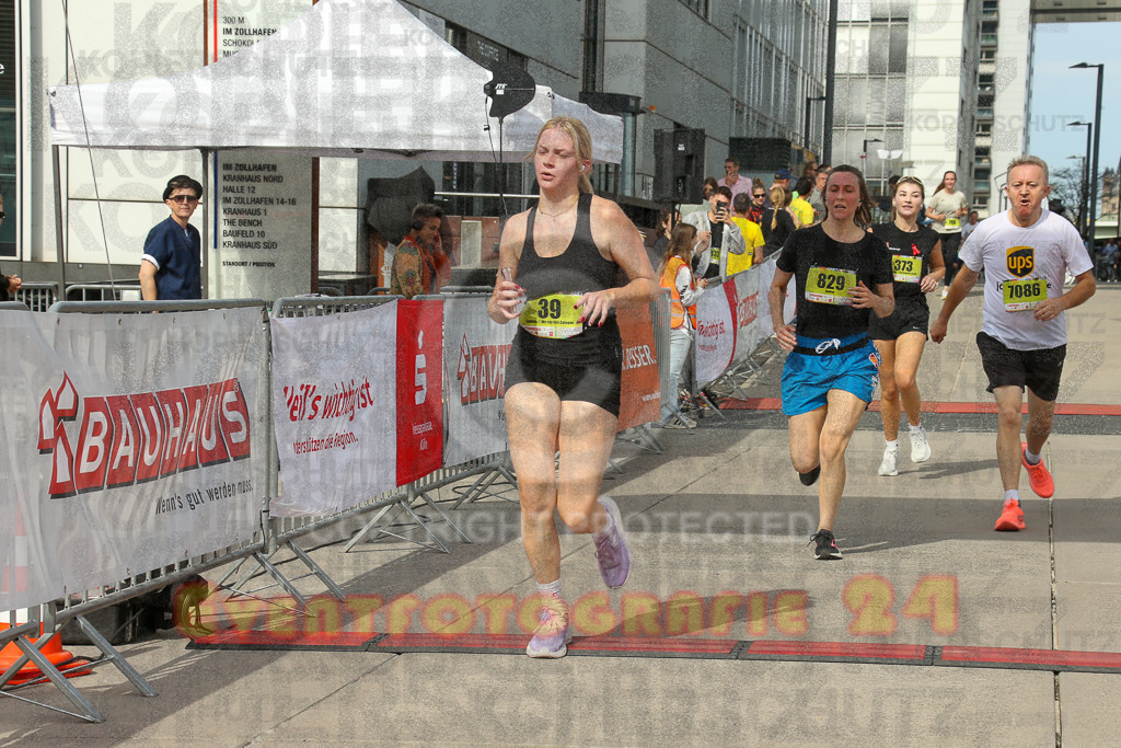 250920_1333_EX1_5494 | Sportfotografie im Rhein-Sieg Kreis, Köln, Bonn, NRW, Rheinland Pfalz, Hessen, etc. Unser Tätigkeitsfeld umfasst den Laufsport vom Volkslauf über den Marathon, Duathlon, Triathon bis zum Ultralauf wie Kölnpfad Ultra oder Schindertrail.