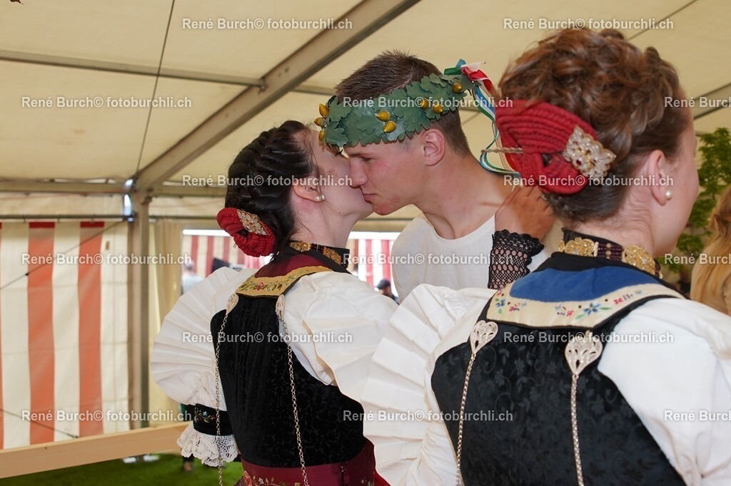 82 | René Burch leidenschaftlicher Fotograf aus Kerns in Obwalden.  Hier finden sie Sport, Landschaft und Natur Fotografie.
 - Realisiert mit Pictrs.com