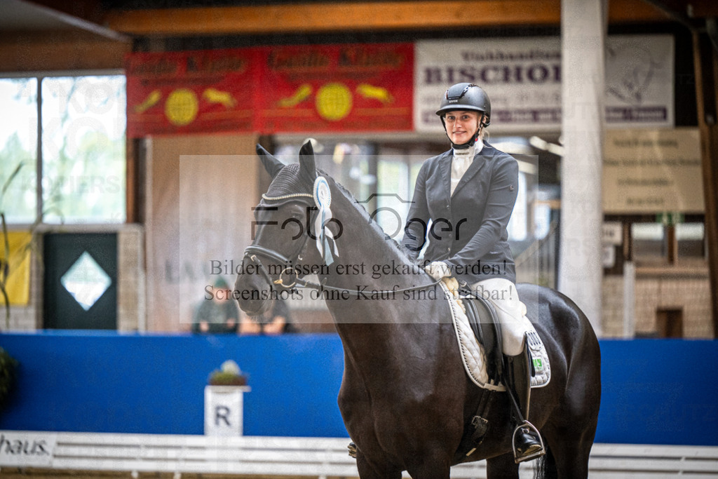 DOS_0063 | Entdecke hochwertige Reitturnierfotos von Foto Oger. Professionell, emotional und authentisch – jetzt Lieblingsmomente im Shop bestellen.Deutschlandweite Turnierfotografie. - Realisiert mit Pictrs.com