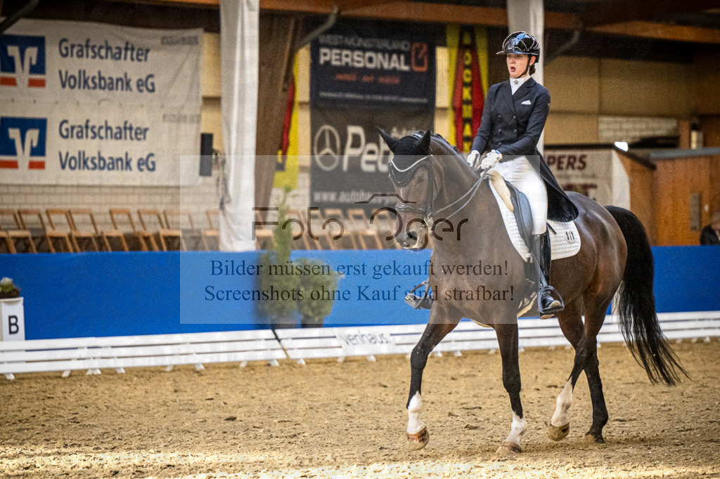 DOS_4983 | Entdecke hochwertige Reitturnierfotos von Foto Oger. Professionell, emotional und authentisch – jetzt Lieblingsmomente im Shop bestellen.Deutschlandweite Turnierfotografie. - Realisiert mit Pictrs.com