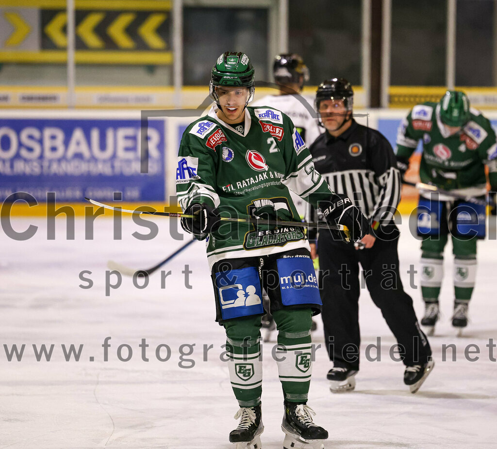 2024-02-02_116_TSV_Erding_gegen_ERSC_Amberg | Erding, Deutschland, 02.02.2024:
Eishockey, Bayernliga Vorrunde 2023 / 2024, 30. Spieltag, TSV Erding gegen ERSC Amberg, Endergebnis: 1:0

Mark Waldhausen (Erding Gladiators, #27)

Foto: Christian Riedel / fotografie-riedel.net