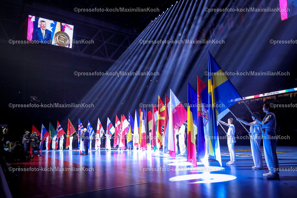 EHFEURO10012403020 | 10.01.2024, EHF EURO 2024, Männer Europameisterschaft Handball, MERKUR Spiel-Arena in Düsseldorf, Deutschland - Schweiz: Eröffnungszeremonie vor dem Weltrekordspiel mit Zuschauerweltrekord. Eröffnungsansprache von  Michael Wiederer (Praesident der Europaeischen Handball Foundation) und Bundespraesident Frank-Walter Steinmeier 
