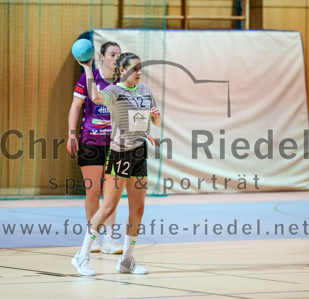 2023-11-11_023_SpVgg_Altenerding_gegen_TSV_Simbach_II | Erding, Deutschland, 11.11.2023:
Handball, Bezirksliga Frauen Altbayern 2023 / 2024, 5. Spieltag, SpVgg Altenerding II gegen TSV Simbach II, Endergebnis: 31:28

Ilona Luger (TSV Simbach, #12)

Foto: Christian Riedel / fotografie-riedel.net