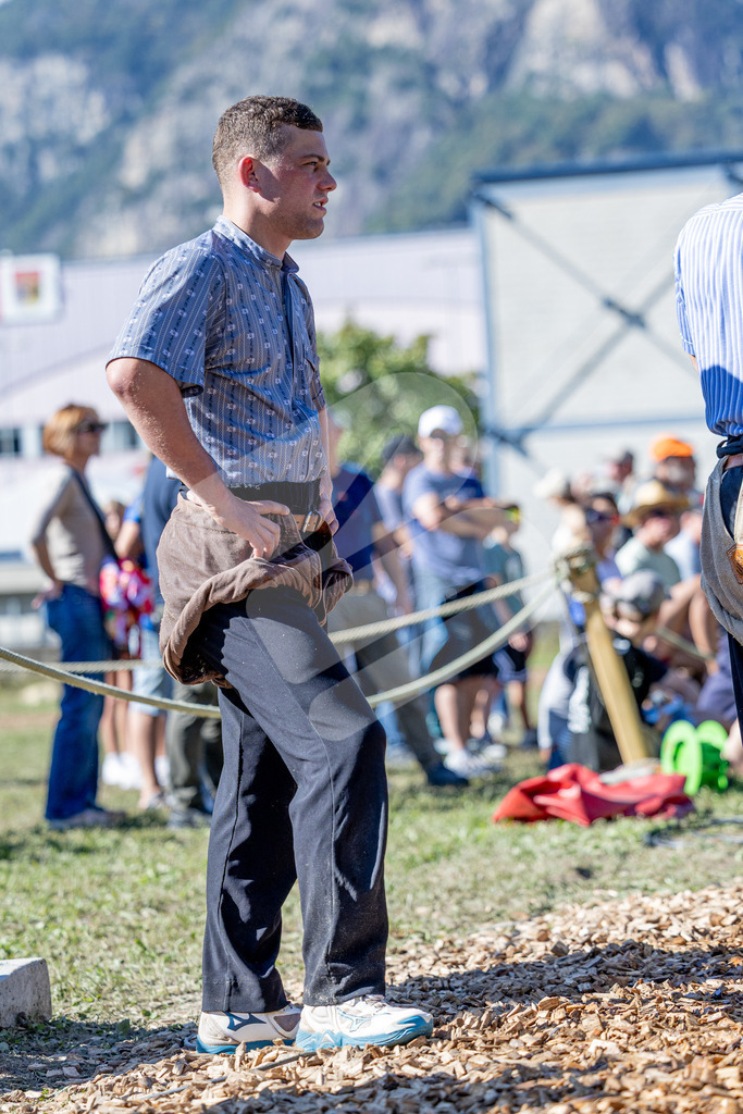 TESSINER2025_05_Gang_1249 | Die Schwinger des Schwyzer Kantonalen Schwingerverbandes: Fotos, die Dynamik und Leidenschaft festhalten, sowie emotionale Momente aus dem traditionellen Schwingsport zeigen. - Realisiert mit Pictrs.com