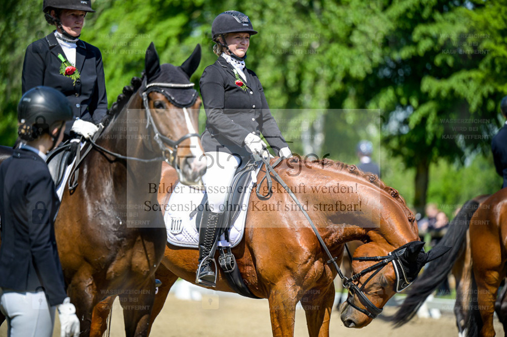 Reitturnier Lienen | Entdecke hochwertige Reitturnierfotos von Foto Oger. Professionell, emotional und authentisch – jetzt Lieblingsmomente im Shop bestellen. - Realisiert mit Pictrs.com