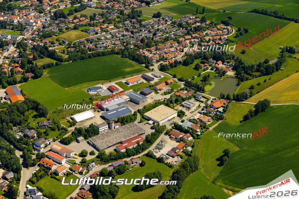 Aktuelles Luftbild von Gewerbegebiet Buchbach - Die Luftaufnahme wurde 2022 mittels UL-Flugzeug erstellt ( keine Drohne ) - hochauflösende Kamera-Systeme von  Canon -Beste Qualität - Für grossformatige Ausdrucke geeignet. Die Geschenkidee !