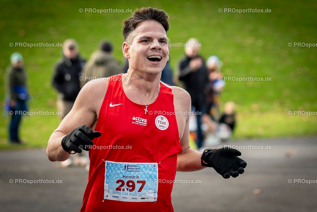 Bonner Nikolauslauf in Bonn, 08.12.2024 | Impressionen vom Bonner Nikolauslauf am 08.12.2024 in Bonn (Freizeitpark Rheinaue). Foto: BEAUTIFUL SPORTS/Axel Kohring