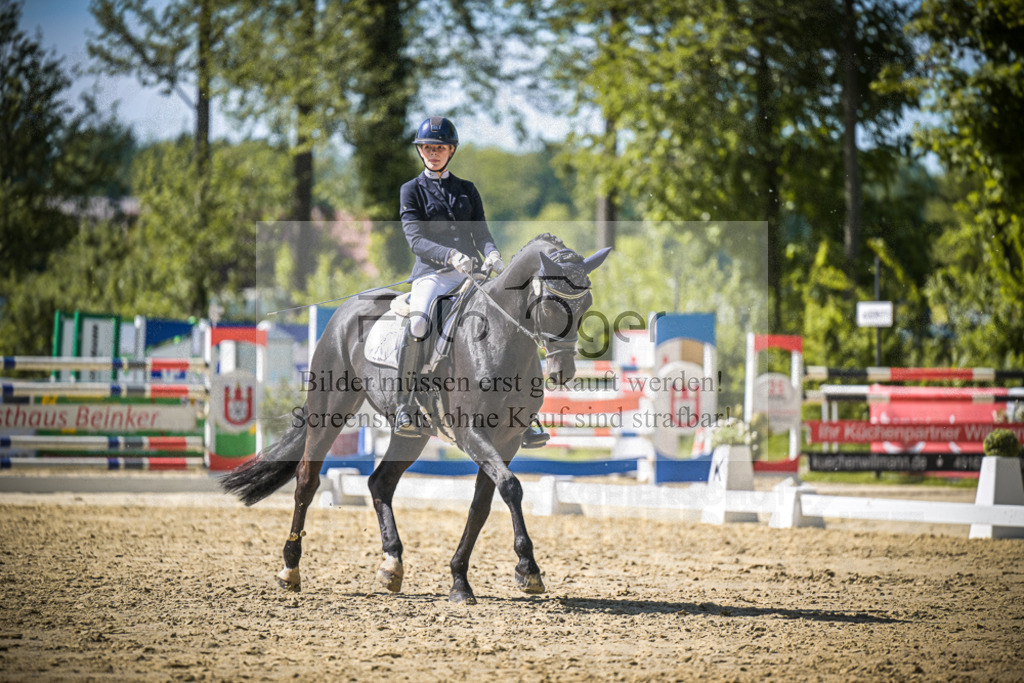 DOS_1683 | Entdecke hochwertige Reitturnierfotos von Foto Oger. Professionell, emotional und authentisch – jetzt Lieblingsmomente im Shop bestellen.Deutschlandweite Turnierfotografie. - Realisiert mit Pictrs.com