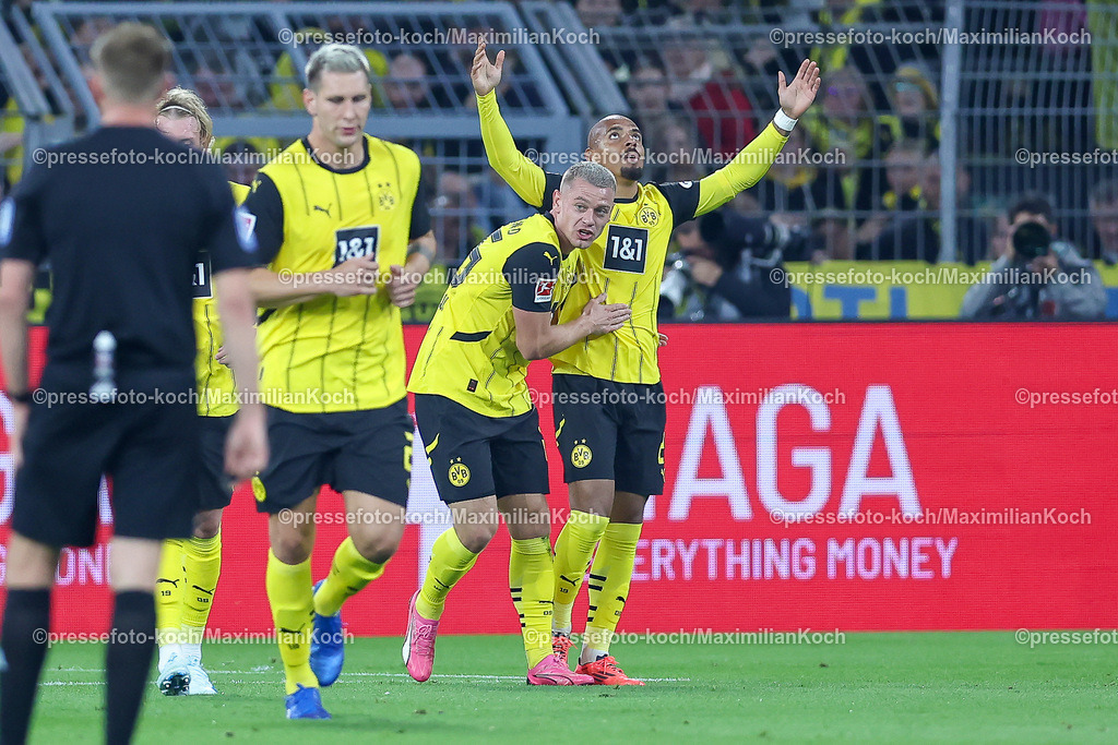 BVB13092401022 | 13.09.2024, 1. Fußball Bundesliga, Borussia Dortmund - 1. FC Heidenheim 1846, Signal Iduna Park, Saison 2024 2025: Torjubel nach dem 1:0 durch Donyell Malen (BVB #21)DFB regulations prohibit any use of photographs as image sequences and or quasi-video.