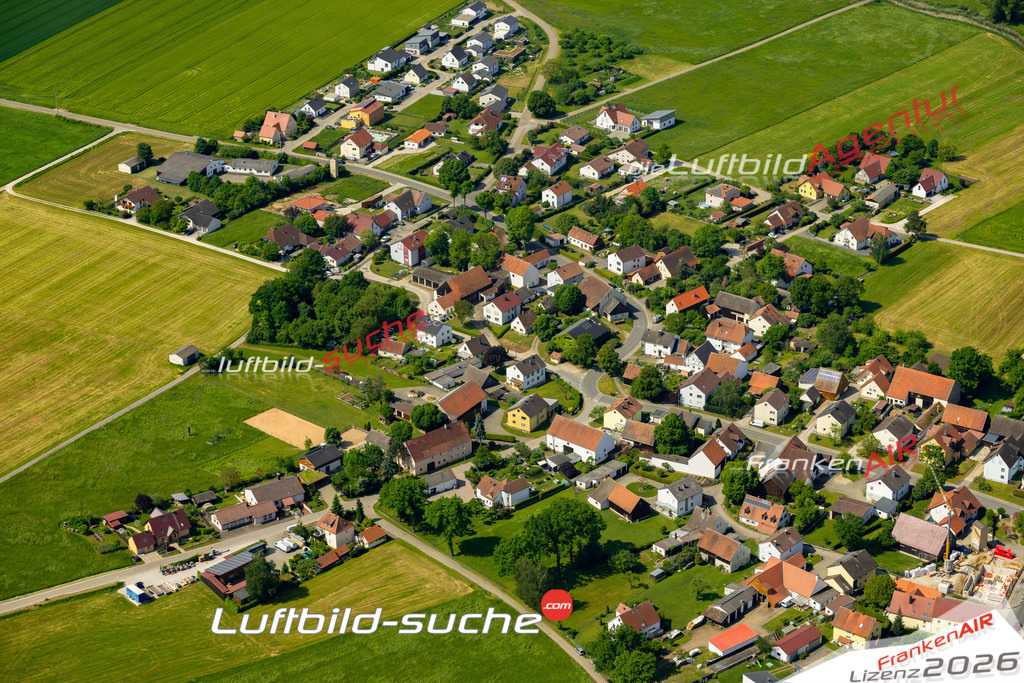 Das Luftbild zeigt Forchheim Freystadt - Die Luftaufnahme wurde 2023 vom UL-Flugzeug aus erstellt ( keine Drohne ) - Hochauflösende Luftaufnahme - Für grossformatige Ausdrucke geeignet. Die Geschenkidee !Mit Lizenz und Bildrechte bestellbar