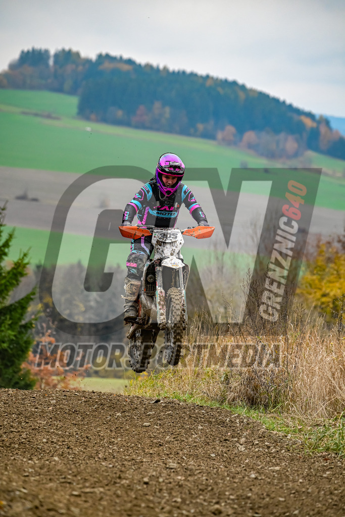 NZ8_7190 | grenznic640