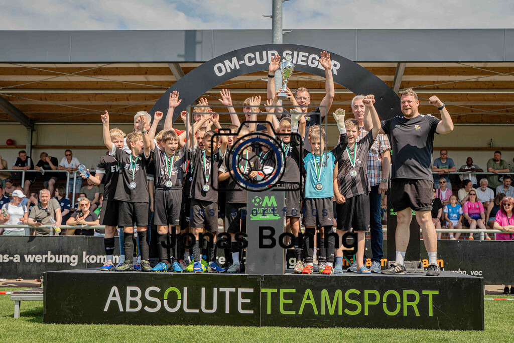 Fußball I E-Junioren I Saison 2025-2026 I OM-Cup Lüsche I Sonntag  I 25437 | jns.sportfotos - Realisiert mit Pictrs.com