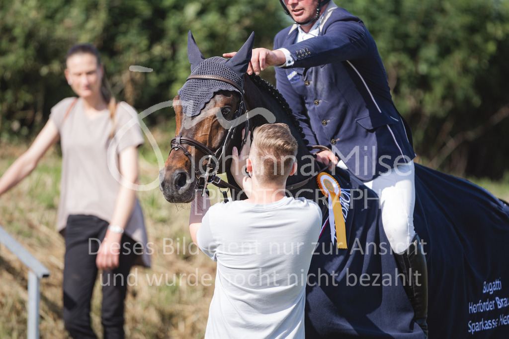 220611_LüPfSpTa_GroßerPreis-686 | Lützower Pferdesporttage
Springprfg.Kl.S m.St.**
Großer Preis
11.06.2022