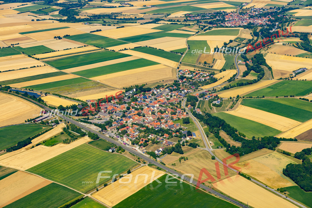 herrnberchtheim-ippesheim-luftbild-2022-8818 | Aktuelles Luftbild von Herrnberchtheim Ippesheim - Die Luftaufnahme wurde 2022 mittels UL-Flugzeug erstellt ( keine Drohne ) - hochauflösende Kamera-Systeme von  Canon -
Beste Qualität - Für grossformatige Ausdrucke geeignet. Die Geschenkidee !