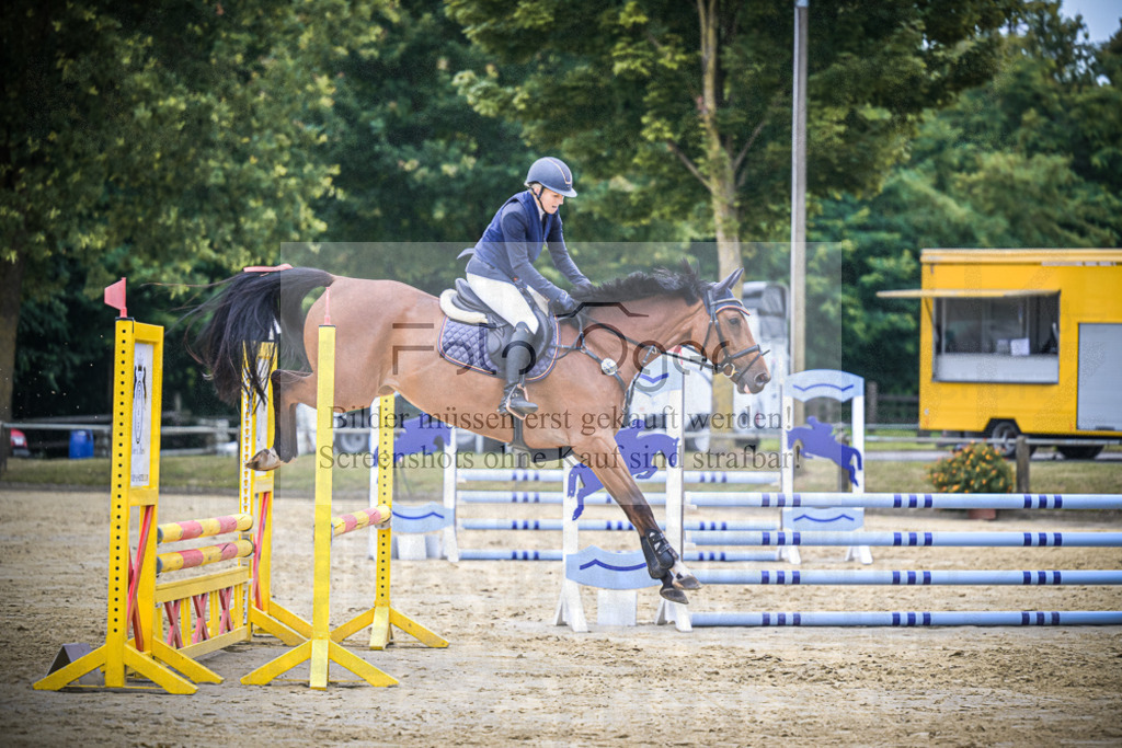DOS_1929 | Entdecke hochwertige Reitturnierfotos von Foto Oger. Professionell, emotional und authentisch – jetzt Lieblingsmomente im Shop bestellen.Deutschlandweite Turnierfotografie. - Realisiert mit Pictrs.com