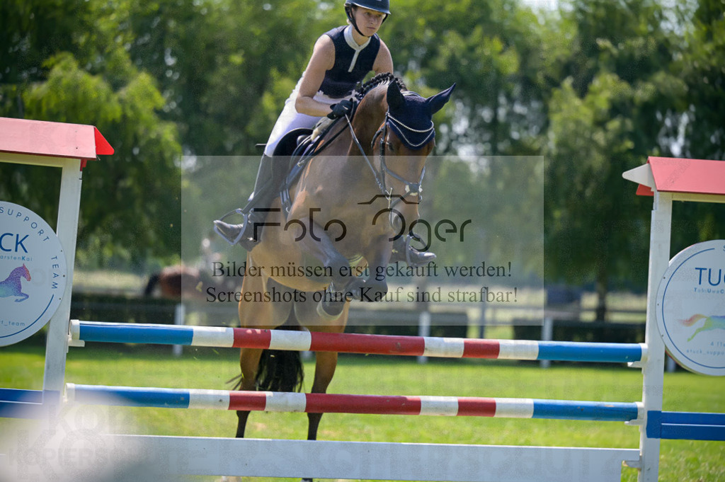 Reitturnier Voxtrup | Entdecke hochwertige Reitturnierfotos von Foto Oger. Professionell, emotional und authentisch – jetzt Lieblingsmomente im Shop bestellen.Deutschlandweite Turnierfotografie. - Realisiert mit Pictrs.com