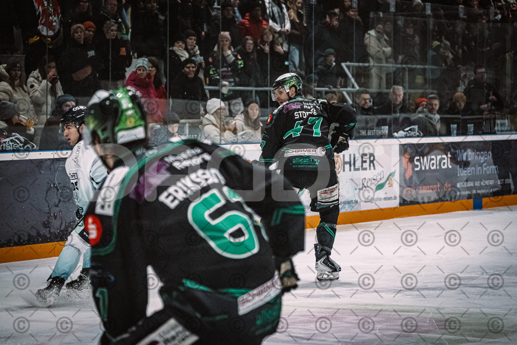 Alligators_vs_Lindau_21_12_2025-077 | Höchstadt Alligators Fotogalerie: Eishockey-Action aus Franken. Professionelle Spielfotos, Portraits & Stadionbilder zum Download. Jetzt entdecken! - Realisiert mit Pictrs.com