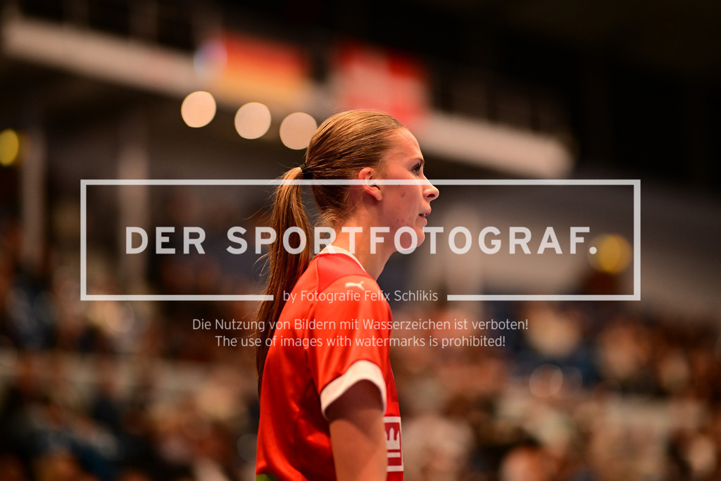 Handball I Juniorinnen I Saison 2024-2025 I Länderspiel I U19w Deutschland - U19w Dänemark I 53154 | Caroline Kottal Clausen (8, Dänemark U19) - Realisiert mit Pictrs.com