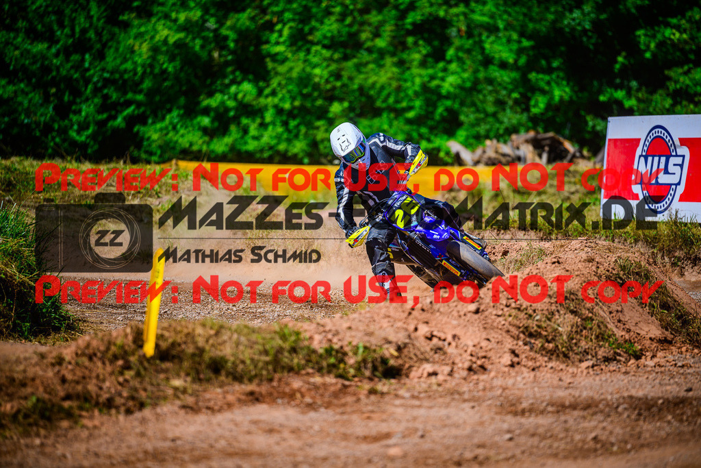 MaZZes_FotoMatrix_240816_6021986_0897 | UE40