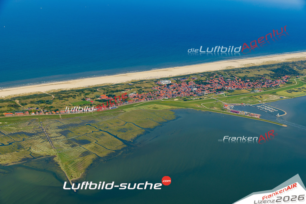 Neue Luftbildaufnahme der Stadt Juist - Das Luftbild wurde 2025 vom UL-Flugzeug heraus erstellt ( keine Drohnenaufnahme ) - Hochauflösende Luftaufnahme - für Wandbilder und großformatige Ausdrucke geeignet. Das besondere Geschenk!Hier alle&nbsp;Infos zur Lizenzierung der LuftaufnahmeWir fliegen auch dieses Jahr wieder in Ihre Region um Luftbilder zu erstellen.- Luftbild anfragen