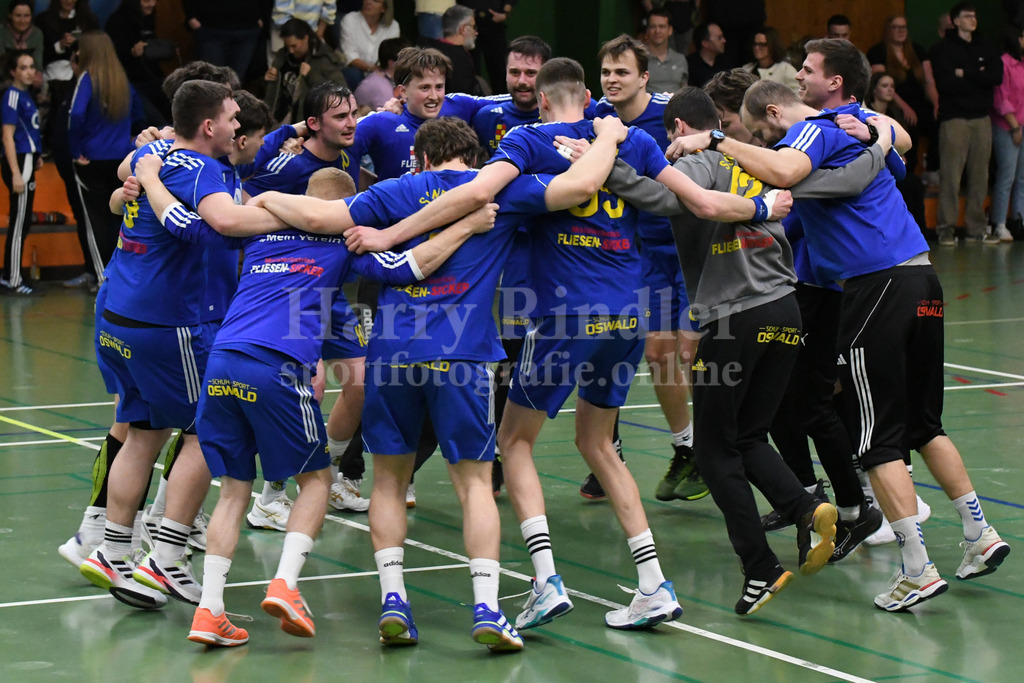 SSG Metten : SpVgg Altenerding | Die SSG Metten jubelt mit ihren Fans - Realisiert mit Pictrs.com