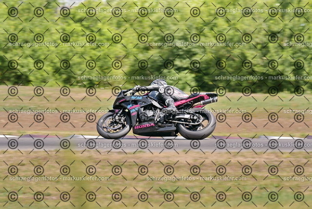 26bt05-1910 | markuskiefer.com - Realisiert mit Pictrs.com