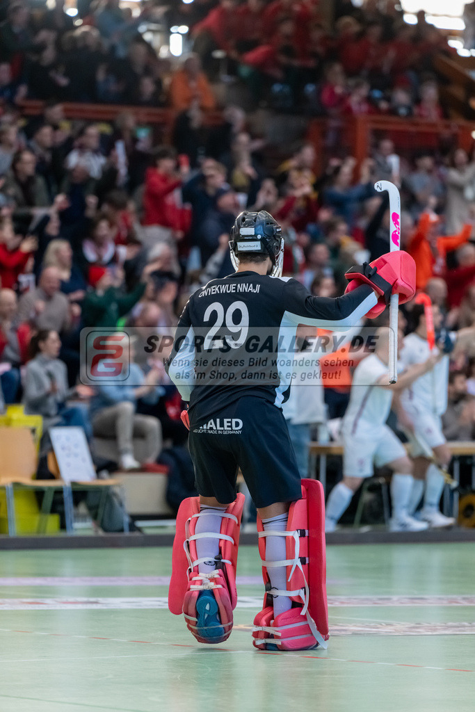 HK_20250118_101755 | 1/4 Finale 1. Bundesliga Halle Herren Crefelder HTC - Zehlendorfer Wespen am 18.1.2025 Halle Glockenspitz, Krefeld , Joshua Onyekwue Nnaji Torwart ( Crefelder HTC #29 )