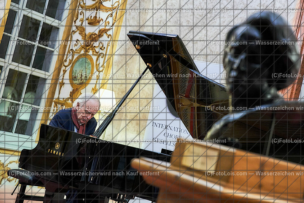 ALS1099_XXXIX-Chopin-Festival_Nocturno_Olejniczak Janusz | (C)FotoLois.com, Alois Spandl, XXXIX. internationales CHOPIN-Festival in der Kartause Gaming, NOCTURNO - nächtliches Konzert bei Kerzenlicht, Sa 5. August 2023.