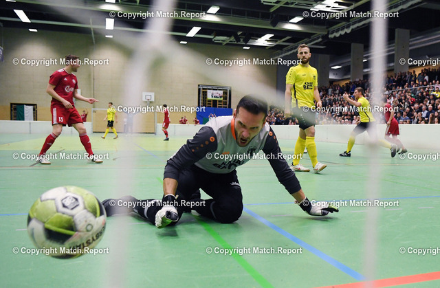 Hallenfussball; Stadtpokal Rottenburg 2018 | Hallenfussball; 43. Stadtpokal Rottenburg 2018 in der Volksbank Arena  30.12.2018Ausrichter TSV Kiebingen;Aktive Finale;TSV Dettingen - FC RottenburgEnttaeuschung TSV Dettingen; Torwart Matthias Schirinzi am Boden Nach dem Tor zum 0-1FOTO: ULMER PressebildagenturxxNOxMODELxRELEASExxDie Abklaerung von Persoenlichkeitsrechten abgebildeter Personen obliegt dem Nutzer bzw. Auftraggeber.